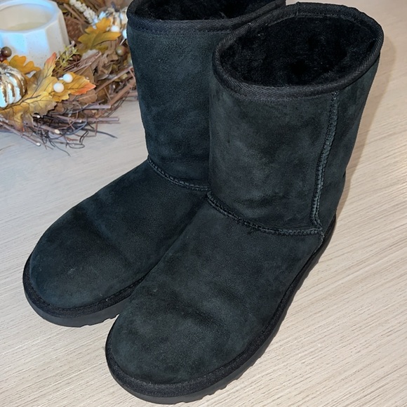 Ugg Boots - Picture 4 of 5